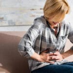¿Cuándo la Hinchazón Abdominal es Urgente? Señales de Alarma que No Debes Ignorar