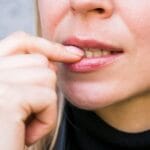 Salivación con Espuma: Cuándo Deberías Preocuparte
